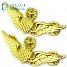 Großhandel personalisierte benutzerdefinierte Metall vergoldet Armee Militär Revers Pin Emaille Pilot Wing Air Force Abzeichen für Souvenir